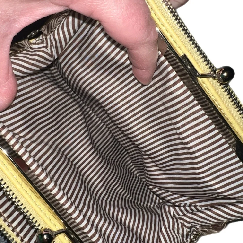 Nine West Beautiful Yellow Purse Triple Compartment Hand Bag Striped Interior - Picture 8 of 9